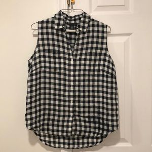 Saks Firth Ave Linen button down tank